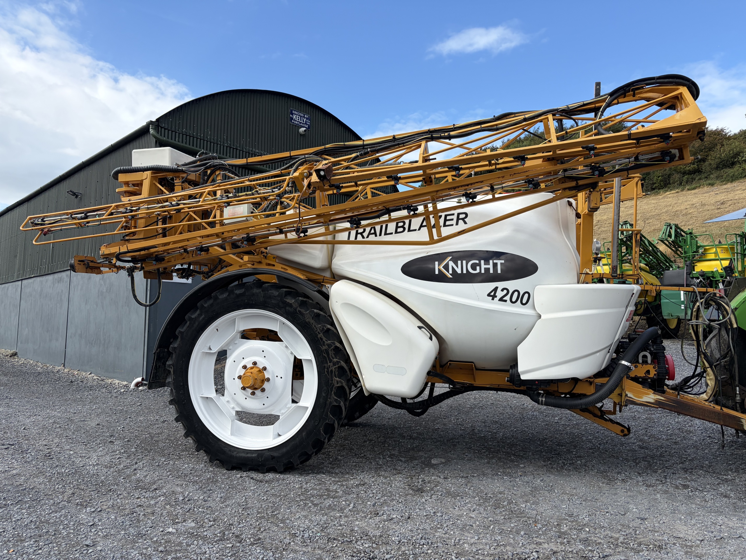 Knight Trailblazer 4200