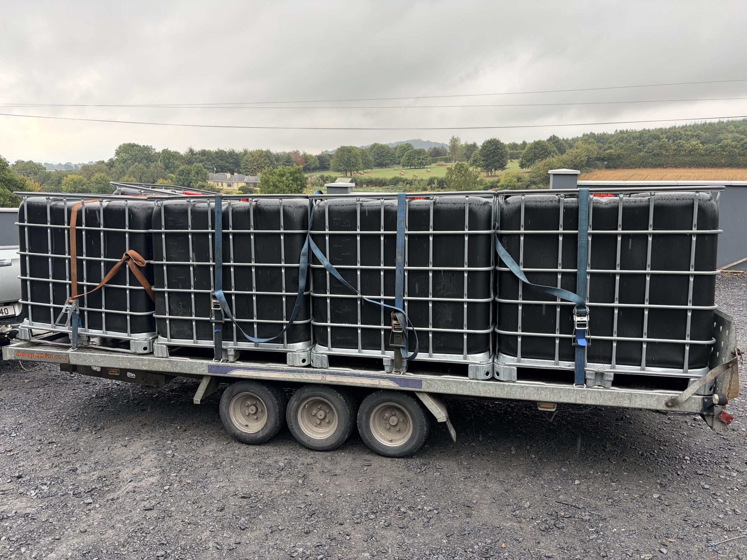 1000L BLACK IBC TANK